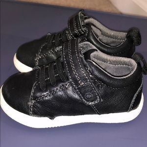 Stride Rite sneakers (black)